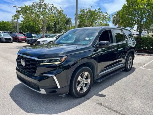 Used 2024 Honda Pilot EX-L image 3