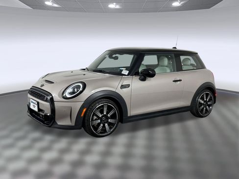 Used 2023 MINI Cooper S image 1
