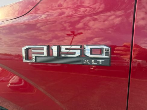 Used 2016 Ford F150 XLT w/ Equipment Group 302A Luxury image 10