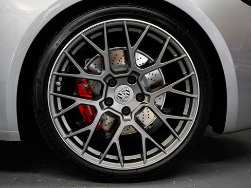 Used 2020 Porsche 911 Carrera 4S AWD/4WD image 48