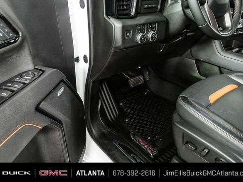 Certified 2025 GMC Sierra 2500 AT4 w/ AT4 Premium Plus Package AWD/4WD image 8
