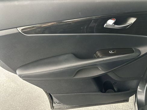 Used 2020 Kia Sorento S image 34