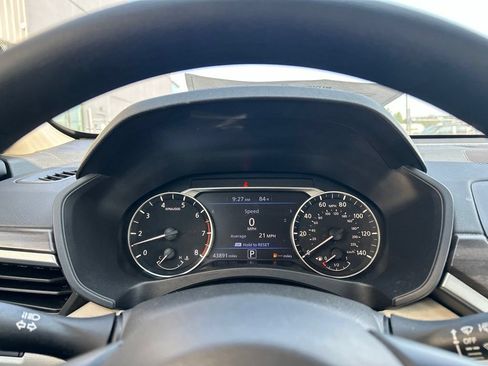 Certified 2025 Nissan Altima 2.5 SV FWD image 14