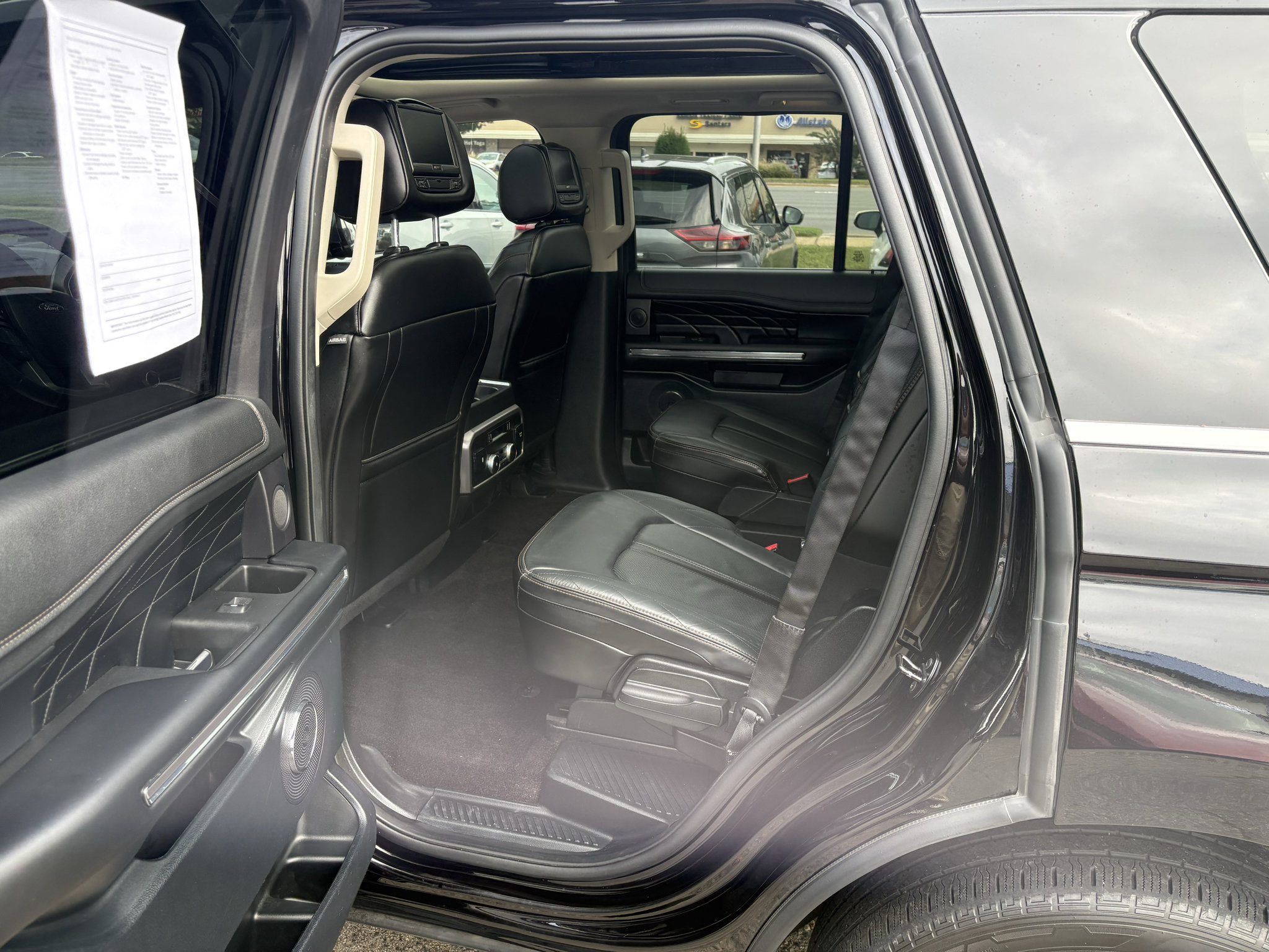 Used 2019 Ford Expedition Platinum AWD/4WD image 11