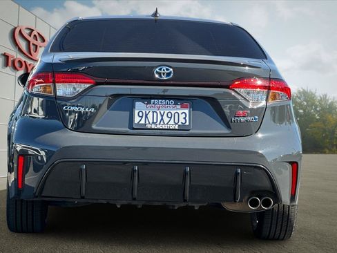 Certified 2024 Toyota Corolla SE FWD image 4