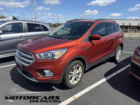 Used 2019 Ford Escape SEL w/ Ford Safe & Smart Package AWD/4WD image 1