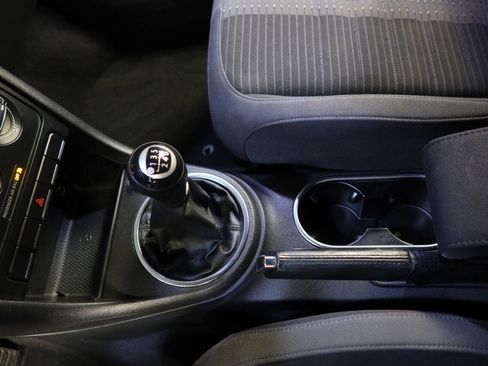 Used 2013 Volkswagen Beetle 2.0T image 25