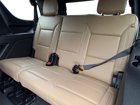 Used 2024 Chevrolet Tahoe Premier image 15