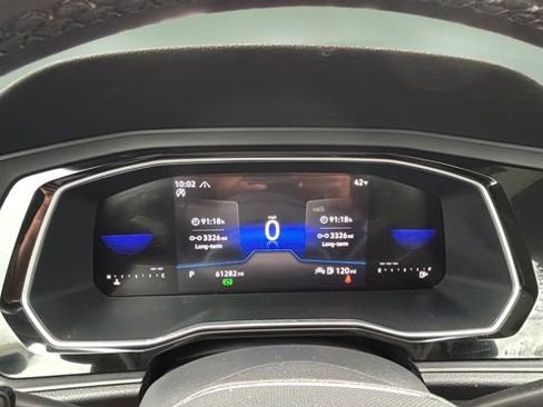 Used 2024 Volkswagen Jetta SE image 15