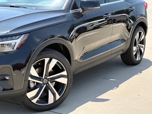 New 2025 Volvo XC40 B5 Plus w/ Protection Package Premier image 7