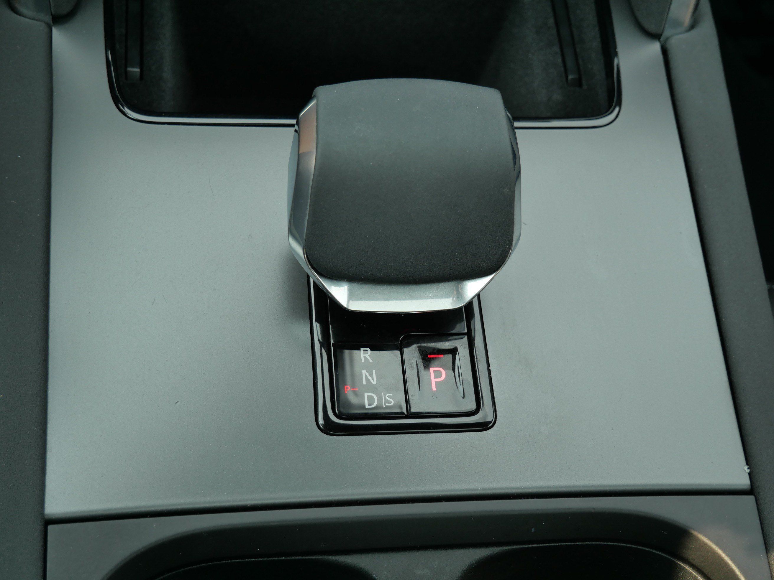 Certified 2024 Land Rover Discovery Sport Dynamic SE AWD/4WD image 22
