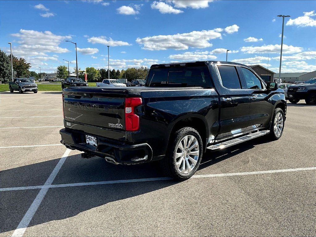 Used 2019 Chevrolet Silverado 1500 High Country w/ Technology Package AWD/4WD image 5