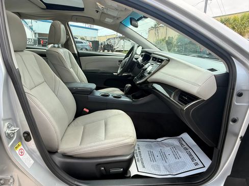 Used 2014 Toyota Avalon XLE FWD image 15