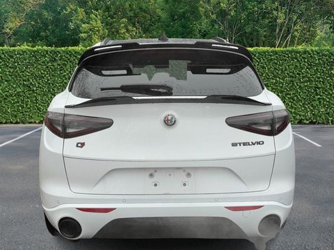 Used 2021 Alfa Romeo Stelvio Ti Sport image 8