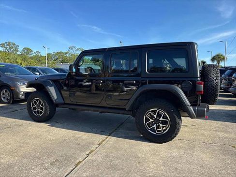 Certified 2024 Jeep Wrangler Unlimited Rubicon AWD/4WD image 5