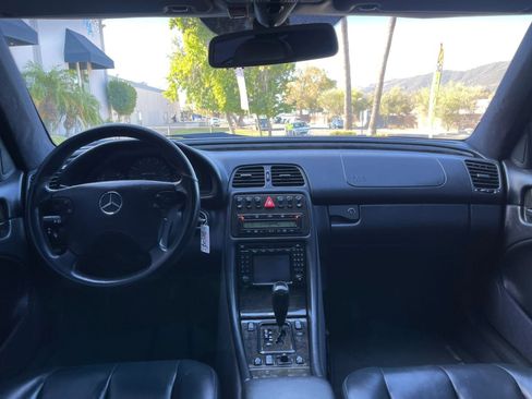 Used 2001 Mercedes-Benz CLK 55 AMG Coupe image 16