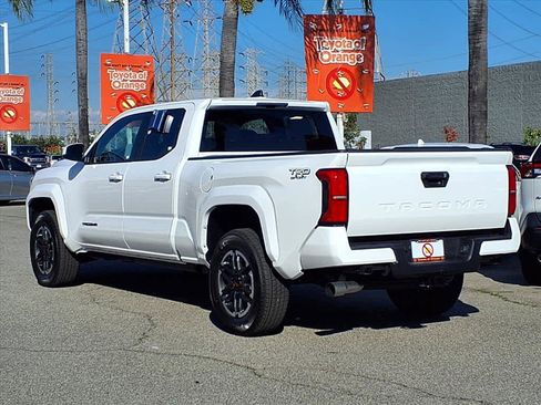 Used 2026 Toyota Tacoma TRD Sport image 4