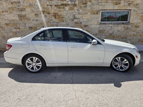 Used 2011 Mercedes-Benz C 300 Sedan image 18