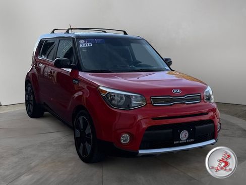 Used 2018 Kia Soul + image 1