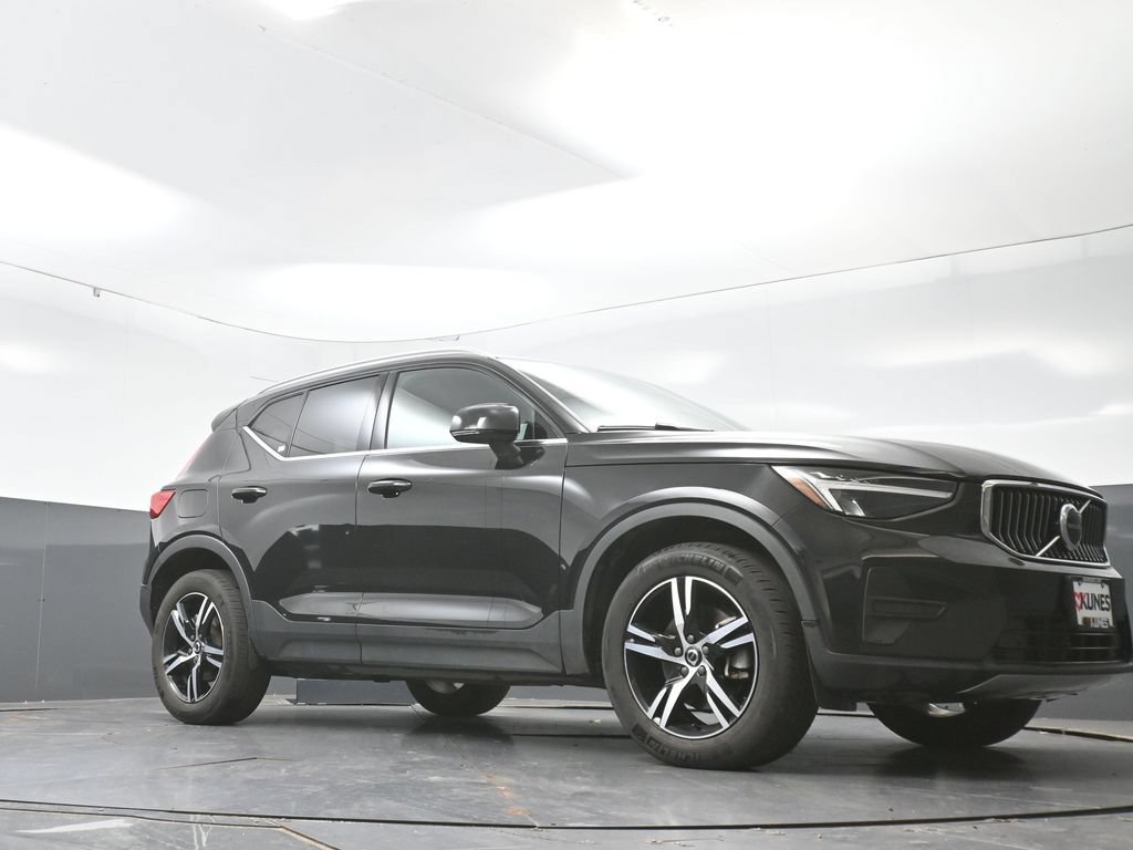 Used 2025 Volvo XC40 B5 Core AWD/4WD image 51