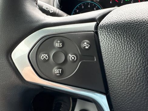 Used 2023 Chevrolet Traverse LT FWD image 30