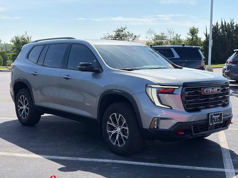 Used 2026 GMC Acadia AT4 w/ Luxury Package AWD/4WD image 3
