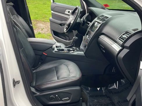 Used 2018 Ford Explorer Sport w/ Equipment Group 401A AWD/4WD image 19