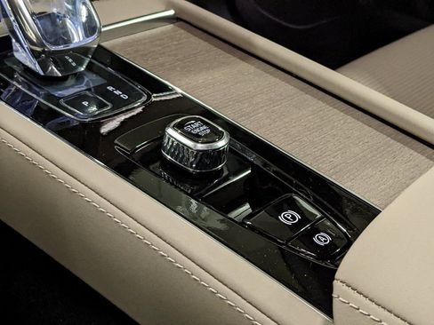 New 2026 Volvo XC90 B6 Ultra image 26