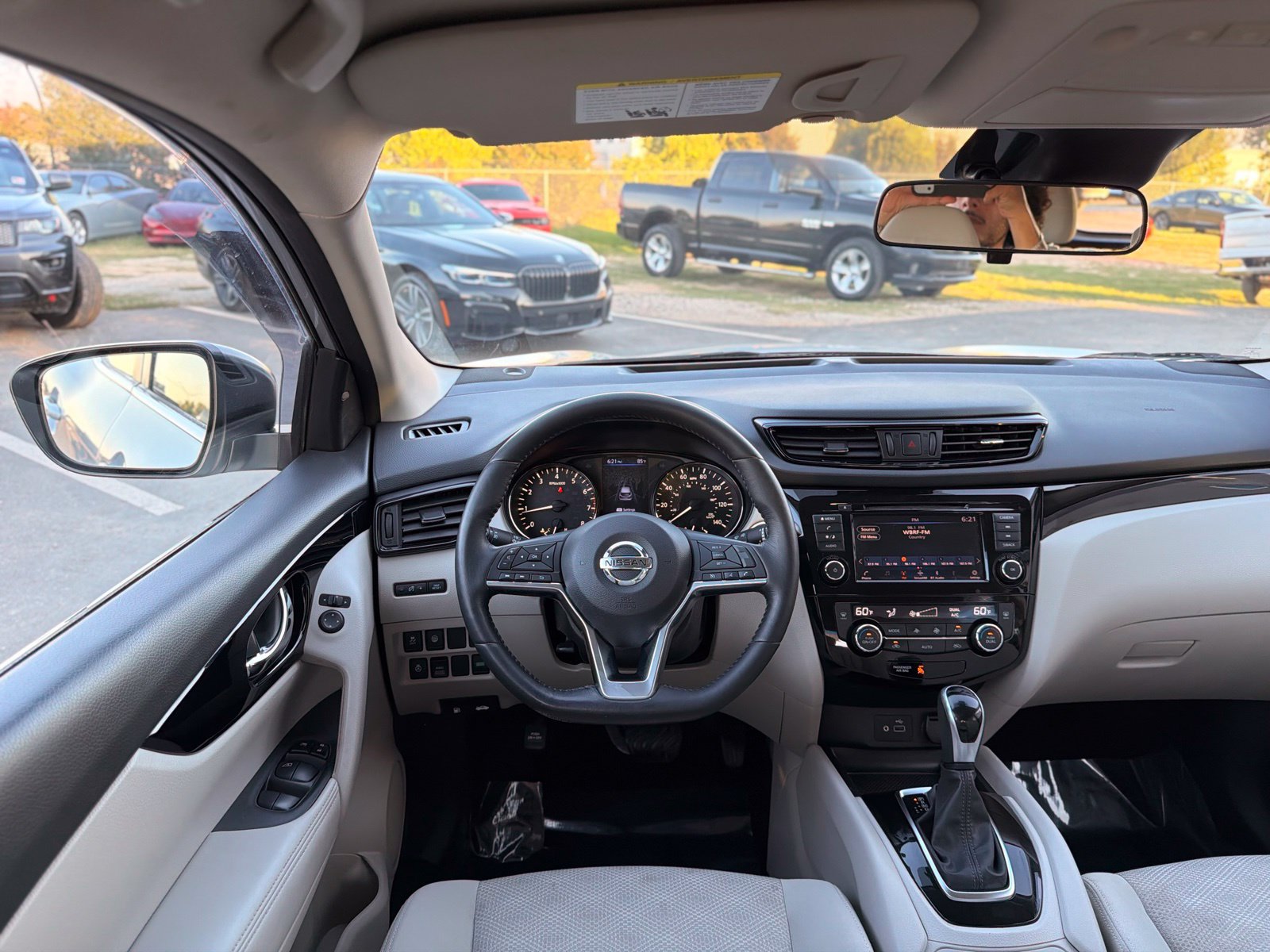 Used 2019 Nissan Rogue Sport SV w/ All-Weather Package AWD/4WD image 30