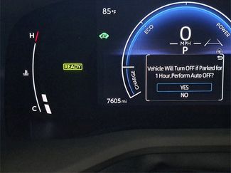 Used 2025 Toyota Camry SE video 2