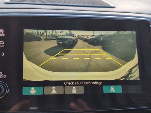 Used 2020 Honda Pilot Touring image 14