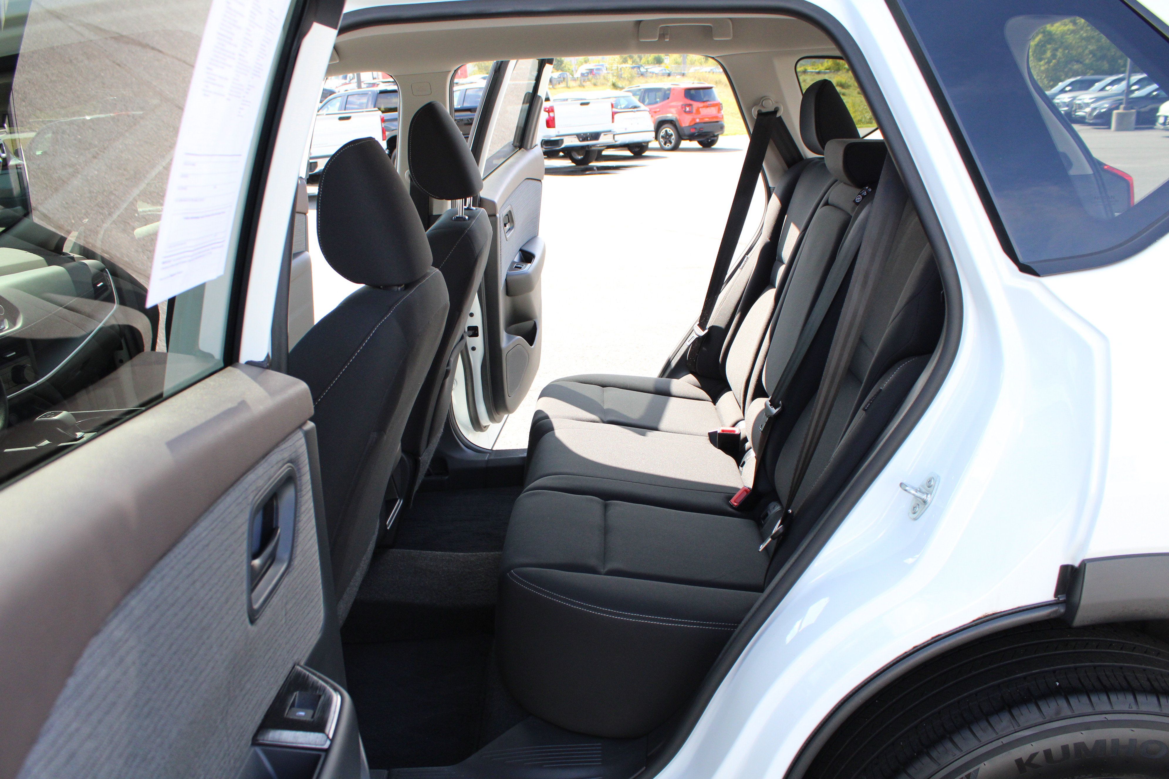 Used 2023 Nissan Rogue S AWD/4WD image 20