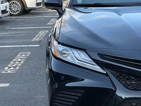 Used 2020 Toyota Camry XSE image 8