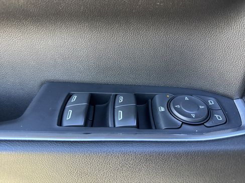 Used 2022 Chevrolet Silverado 1500 LT image 15