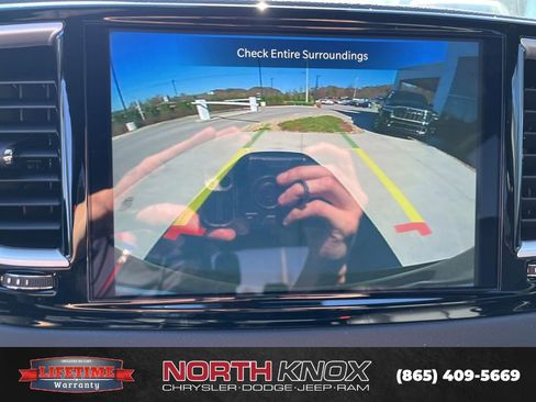 New 2026 Chrysler Voyager LX image 10