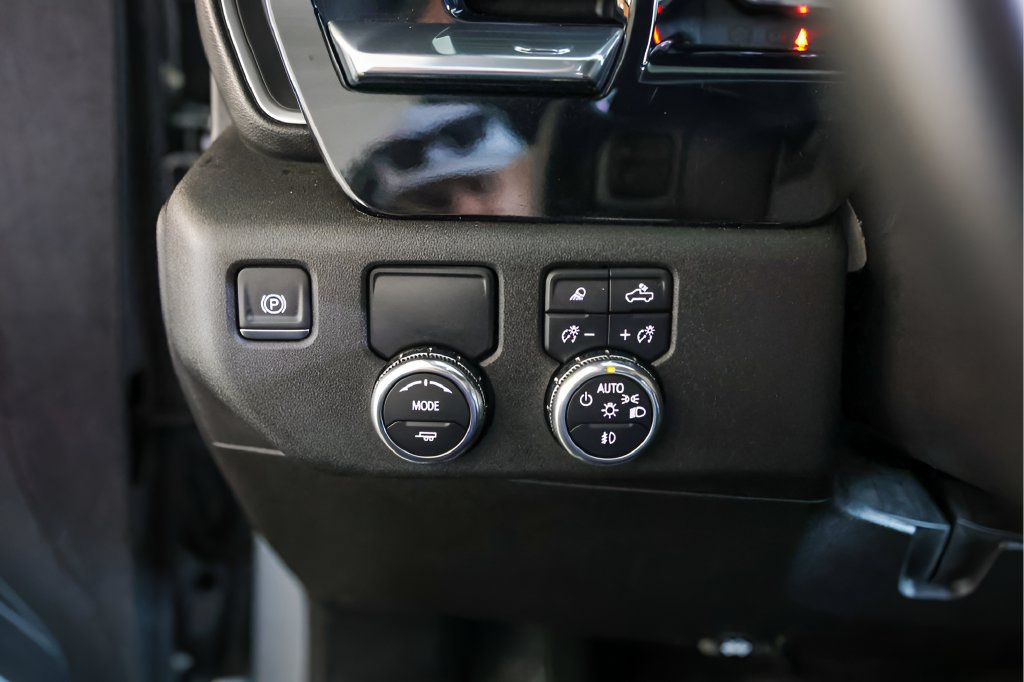 Used 2025 GMC Sierra 1500 SLT RWD image 17