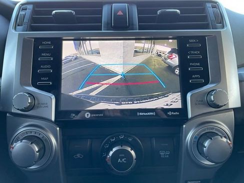 Used 2020 Toyota 4Runner SR5 AWD/4WD image 23