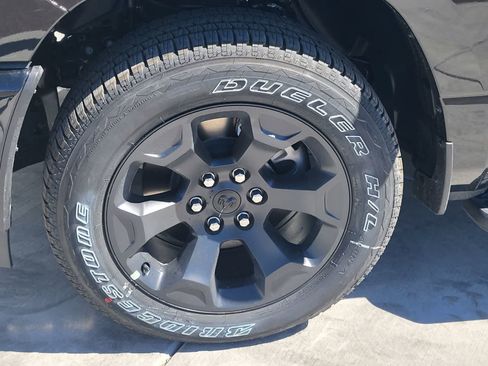 New 2026 RAM 1500 Express AWD/4WD image 7