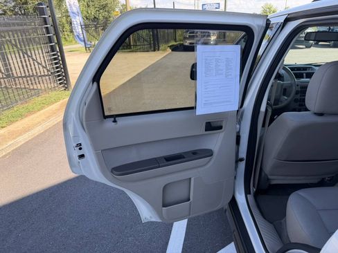 Used 2012 Ford Escape XLT AWD/4WD image 20