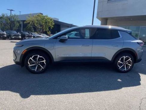 New 2026 Chevrolet Equinox EV LT AWD/4WD image 5