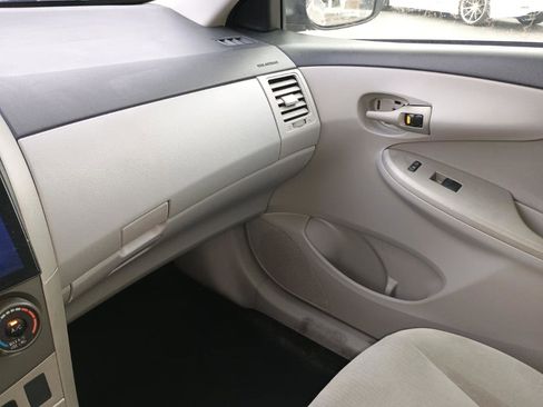 Used 2013 Toyota Corolla LE image 13