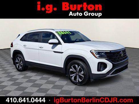 Used 2024 Volkswagen Atlas Cross Sport SE AWD/4WD image 1