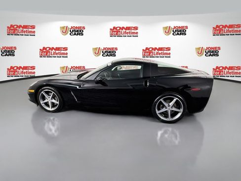 Used 2011 Chevrolet Corvette Coupe w/ 1LT RWD image 12
