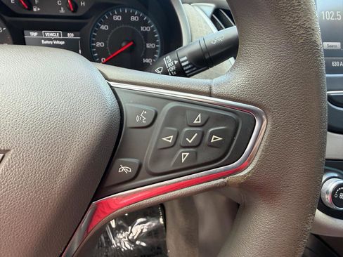 Used 2017 Chevrolet Malibu LS image 25