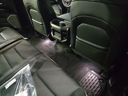 New 2026 RAM 1500 Laramie AWD/4WD image 12