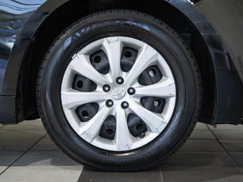 Used 2025 Toyota Corolla LE FWD image 14