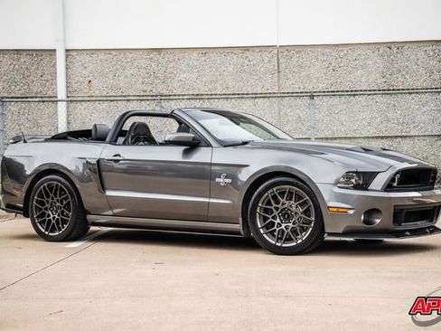Used 2014 Ford Mustang Shelby GT500 w/ Equipment Group 821A RWD image 43