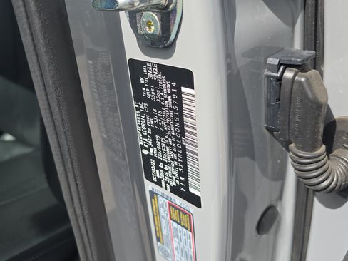 Certified 2022 Kia Sorento S AWD/4WD image 32