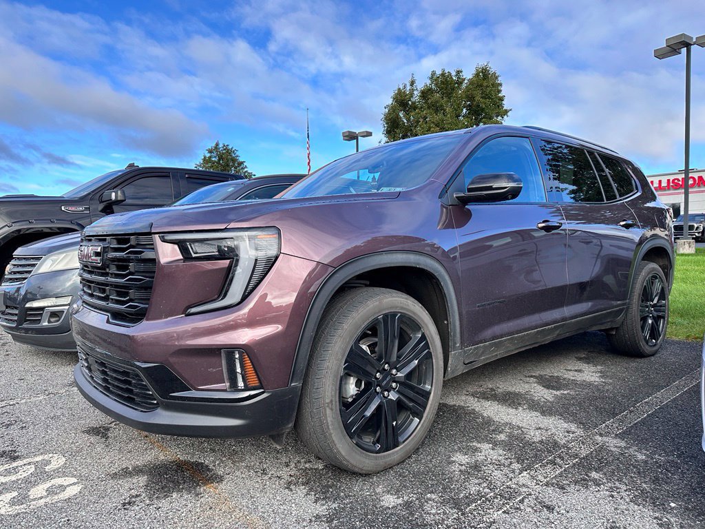 Used 2025 GMC Acadia Elevation w/ Elevation Premium Package AWD/4WD image 2