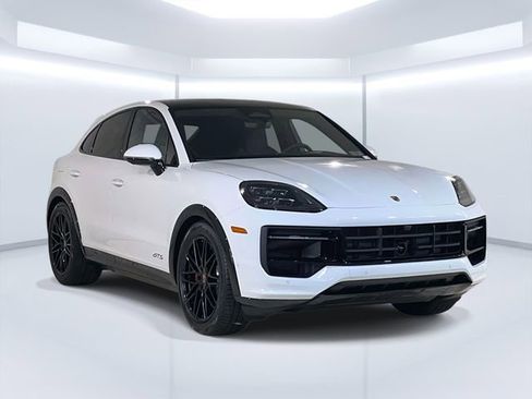 New 2026 Porsche Cayenne GTS AWD/4WD image 3